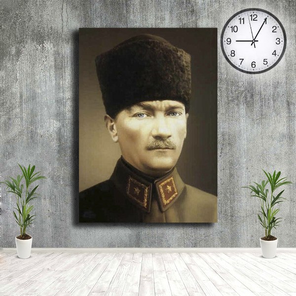 Kalpaklı Mustafa Kemal Atatürk Cam Tablo