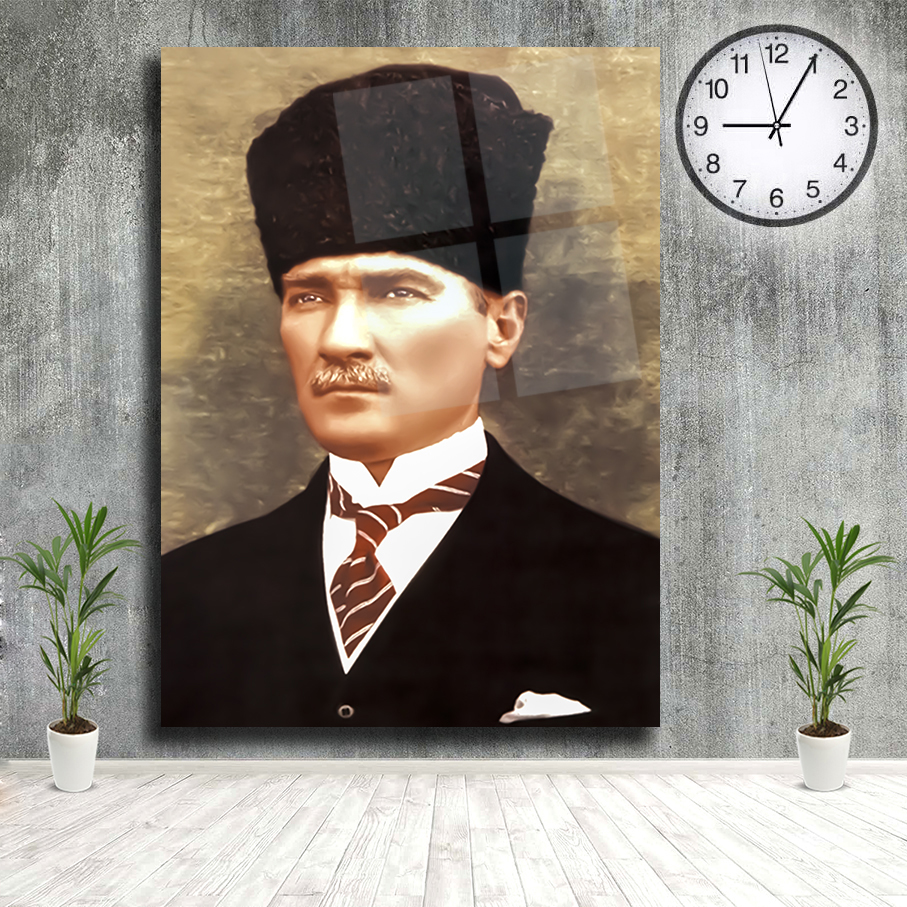 Cam Tablo Kara Kalpaklı Kırmızı Kravatlı Mustafa Kemal Atatürk